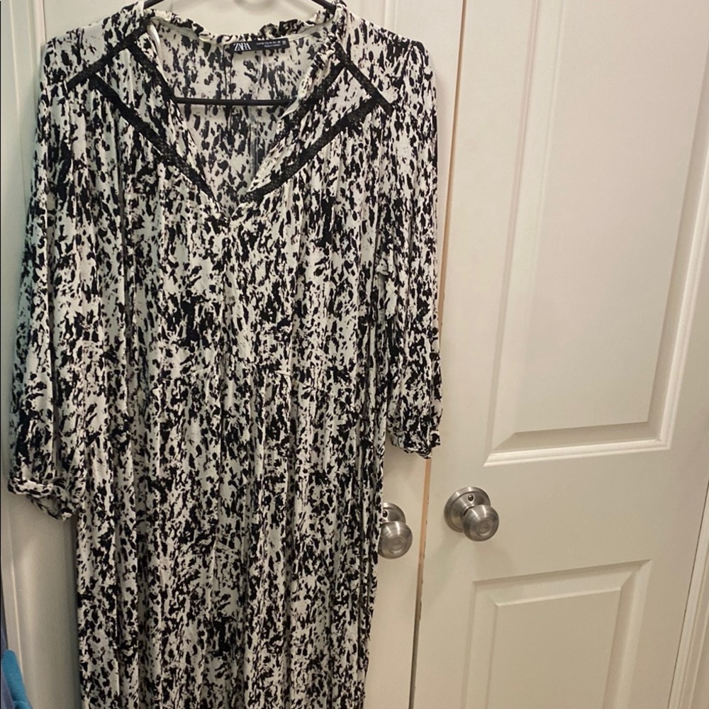 Zara Black and White V-Neck Sundress with Bishop Sleeves